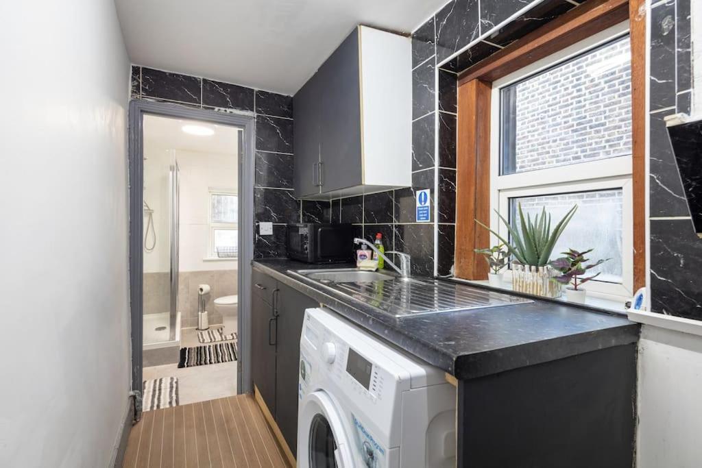 2A - Bright & Airy 2 Bed Flat - 20 Mins To Central London Eksteriør bilde