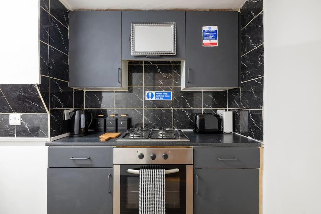 2A - Bright & Airy 2 Bed Flat - 20 Mins To Central London Eksteriør bilde