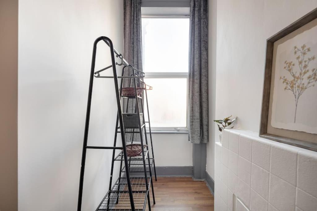 2A - Bright & Airy 2 Bed Flat - 20 Mins To Central London Eksteriør bilde